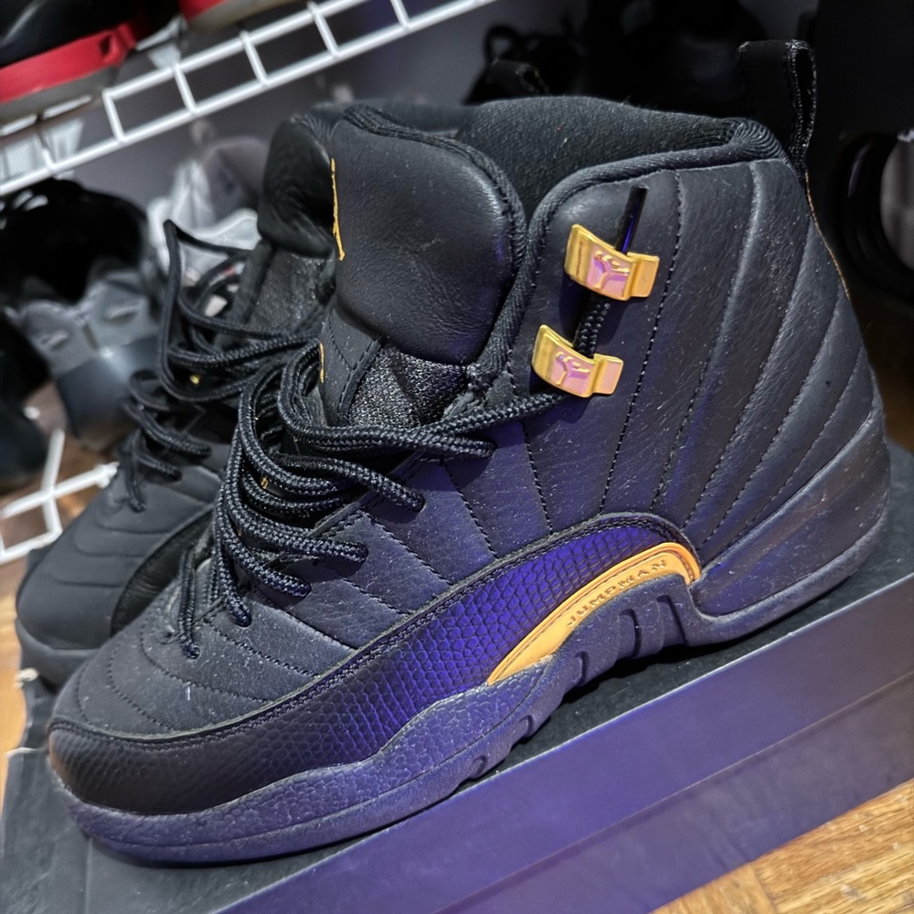 Jordan 12 black taxi